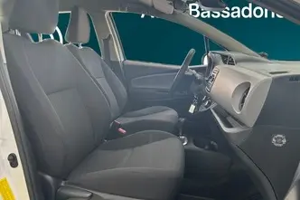Toyota Yaris, 1.5, 54 kW, гибрид, автомат, передний привод
