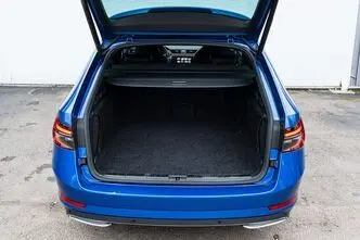 Škoda Superb, 1.4, 159 kW, подключаемый гибрид, автомат