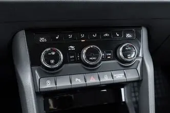 Škoda Karoq, 2.0, 110 kW, дизель, автомат, полный привод