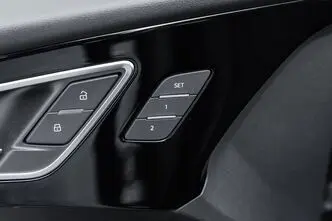 Audi Q4 e-tron, 195 kW, electric, automatic, four-wheel drive