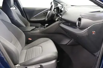 Toyota C-HR, 1.8, 72 kW, гибрид, автомат, передний привод