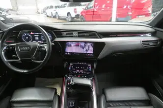 Audi e-tron, 158 kW, электричество, автомат, полный привод