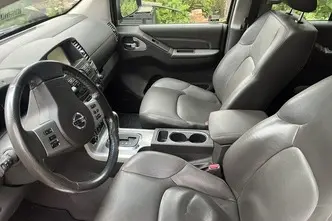 Nissan Navara, 3.0, 170 kW, diesel, automatic, four-wheel drive
