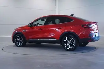 Renault Arkana, 1.6, 69 kW, гибрид, автомат, передний привод