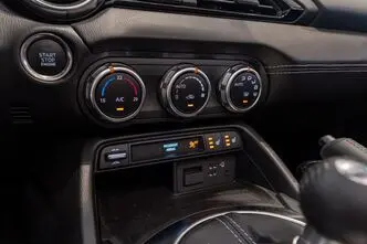 Mazda MX-5, 2.0, 135 kW, бензин, механическая, задний привод