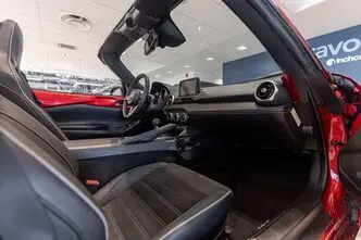 Mazda MX-5, 2.0, 135 kW, бензин, механическая, задний привод