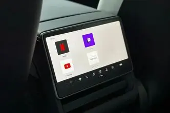 Tesla Model Y, 179 kW, electric, automatic, rear-wheel drive