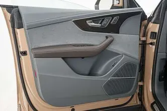 Audi Q8, 3.0, 210 kW, дизель, автомат, полный привод