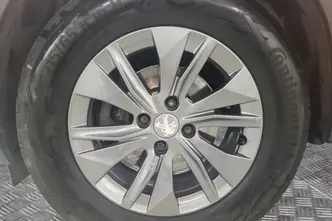 Peugeot 2008, 1.2, 96 kW, бензин, автомат, передний привод