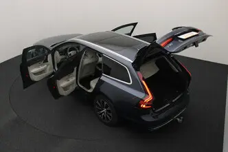 Volvo V90, 2.0, 223 kW, plug-in hybrid, automatic, front-wheel drive