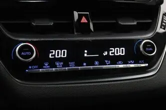 Toyota Corolla, 1.8, 72 kW, hybrid, automatic, front-wheel drive