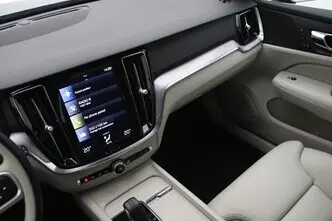 Volvo V60, 2.0, 145 kW, hybrid, automatic, front-wheel drive