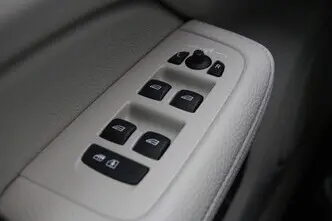Volvo V60, 2.0, 145 kW, hybrid, automatic, front-wheel drive