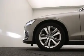 Volvo V60, 2.0, 145 kW, hybrid, automatic, front-wheel drive