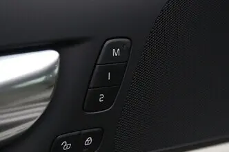 Volvo V60, 2.0, 145 kW, hybrid, automatic, front-wheel drive
