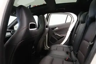 Mercedes-Benz GLA 200, 1.6, 115 kW, bensiin, automaat, esivedu