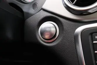 Mercedes-Benz GLA 200, 1.6, 115 kW, bensiin, automaat, esivedu