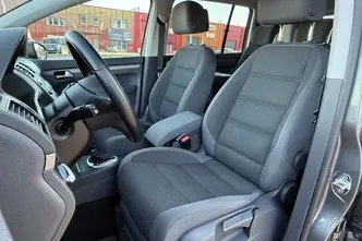 Volkswagen Touran, 1.6, 77 kW, дизель, автомат, передний привод