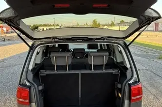 Volkswagen Touran, 1.6, 77 kW, дизель, автомат, передний привод