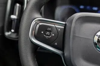 Volvo XC40, 2.0, 110 kW, бензин, автомат, передний привод