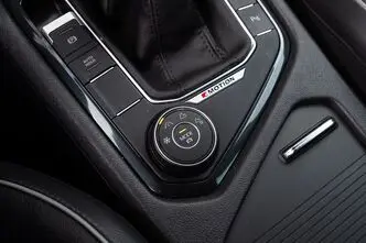 Volkswagen Tiguan, 2.0, 110 kW, дизель, автомат, полный привод