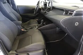 Toyota Corolla, 1.8, 72 kW, гибрид, автомат, передний привод