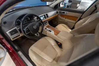 Jaguar XF, 2.2, 147 kW, дизель, автомат, задний привод