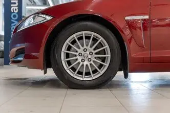Jaguar XF, 2.2, 147 kW, дизель, автомат, задний привод