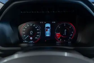 Volvo XC90, 2.0, 173 kW, дизель, автомат, полный привод