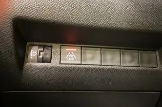 Peugeot 2008, электричество, автомат, передний привод