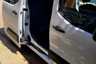 Peugeot Partner, 1.5, 96 kW, diisel, automaat, esivedu