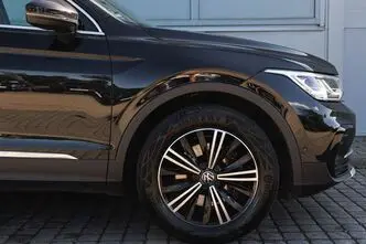 Volkswagen Tiguan, 180 kW, electric, automatic, front-wheel drive