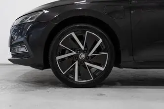 Škoda Octavia, 1.4, 150 kW, подключаемый гибрид, автомат, передний привод