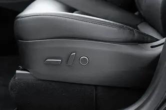 Tesla Model Y, 378 kW, elekter, automaat, nelikvedu