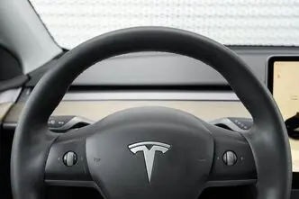 Tesla Model Y, 378 kW, elekter, automaat, nelikvedu