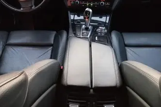 BMW 530, 3.0, 180 kW, дизель, автомат, задний привод
