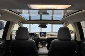 Lexus NX 300h, 2.5, 114 kW, гибрид, автомат, полный привод