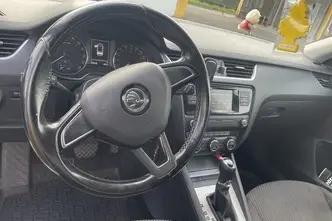 Škoda Octavia, 1.6, 81 kW, diesel, automatic, front-wheel drive