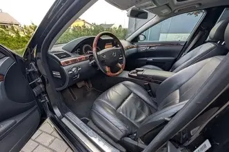 Mercedes-Benz S 350, 3.5, 200 kW, petrol, automatic, rear-wheel drive