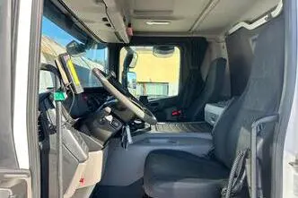 Scania P410, 302 kW, diisel, automaat