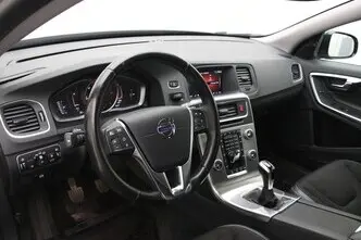 Volvo V60 Cross Country, 2.0, 110 kW, diisel, manuaal, esivedu
