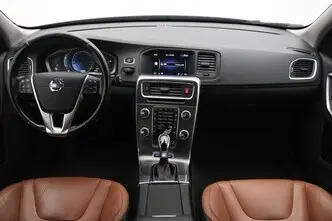 Volvo V60, 2.4, 162 kW, plug-in hybrid, automatic, four-wheel drive