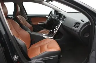 Volvo V60, 2.4, 162 kW, plug-in hybrid, automatic, four-wheel drive