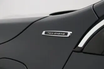 Volvo V60, 2.4, 162 kW, plug-in hybrid, automatic, four-wheel drive