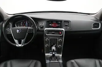 Volvo V60, 2.4, 162 kW, plug-in hybrid, automatic, four-wheel drive