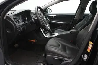 Volvo V60, 2.4, 162 kW, plug-in hybrid, automatic, four-wheel drive