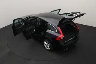 Volvo V60, 2.4, 162 kW, plug-in hybrid, automatic, four-wheel drive