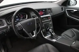 Volvo V60, 2.4, 162 kW, plug-in hybrid, automatic, four-wheel drive