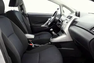 Toyota Verso, 2.0, 126 kW, дизель, механическая, передний привод