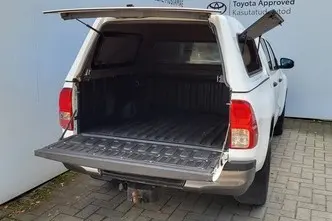 Toyota Hilux, 2.4, 110 kW, diisel, manuaal, nelikvedu